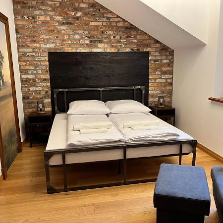 Ksiaz Wielkopolski Dwor Gogolewo Nad Warta Bed & Breakfast エクステリア 写真