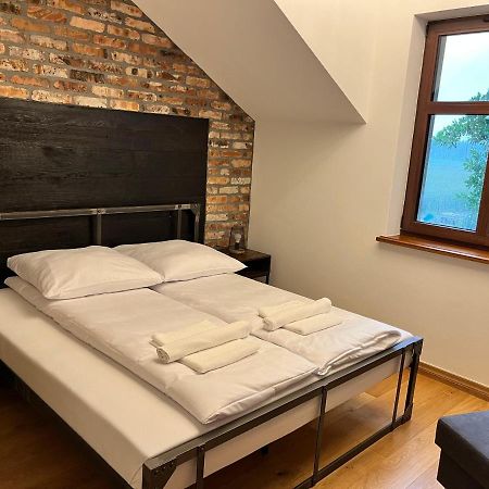 Ksiaz Wielkopolski Dwor Gogolewo Nad Warta Bed & Breakfast エクステリア 写真