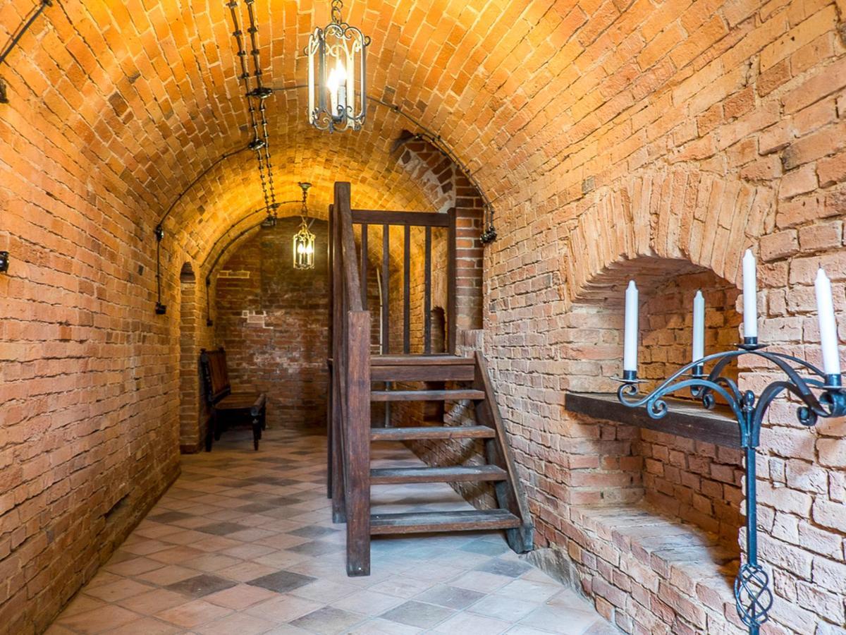 Ksiaz Wielkopolski Dwor Gogolewo Nad Warta Bed & Breakfast エクステリア 写真
