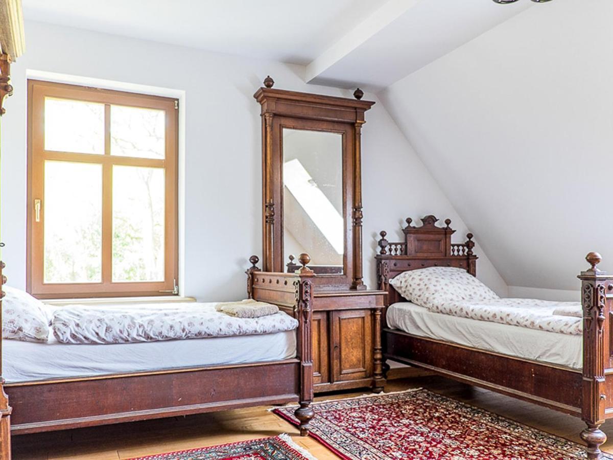 Ksiaz Wielkopolski Dwor Gogolewo Nad Warta Bed & Breakfast エクステリア 写真