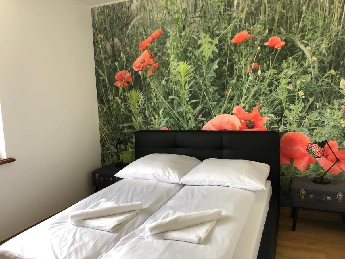 Ksiaz Wielkopolski Dwor Gogolewo Nad Warta Bed & Breakfast エクステリア 写真