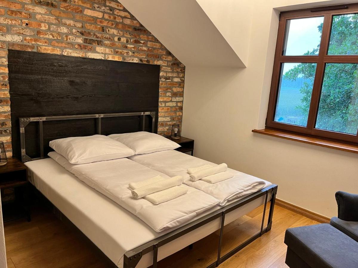Ksiaz Wielkopolski Dwor Gogolewo Nad Warta Bed & Breakfast エクステリア 写真