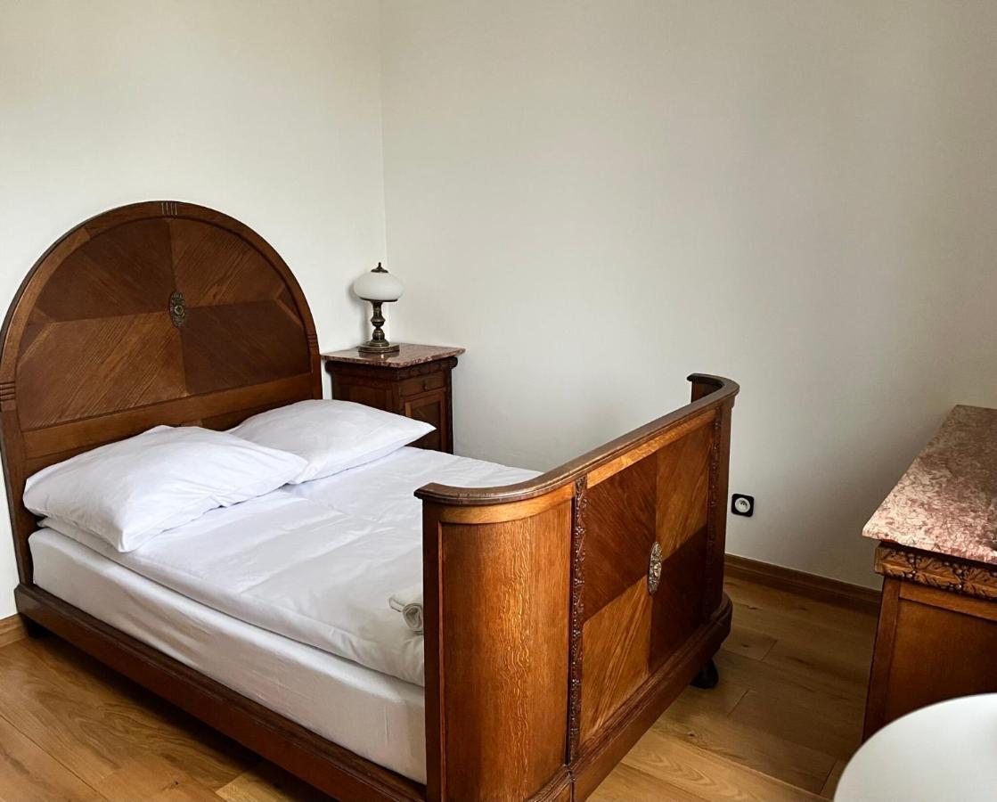 Ksiaz Wielkopolski Dwor Gogolewo Nad Warta Bed & Breakfast エクステリア 写真