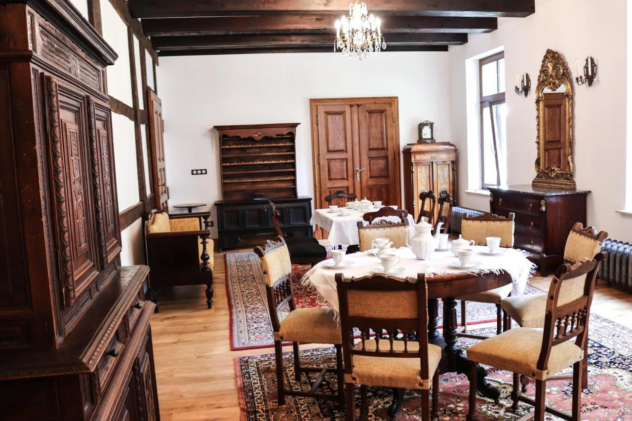 Ksiaz Wielkopolski Dwor Gogolewo Nad Warta Bed & Breakfast エクステリア 写真