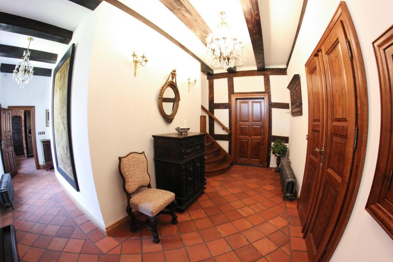 Ksiaz Wielkopolski Dwor Gogolewo Nad Warta Bed & Breakfast エクステリア 写真