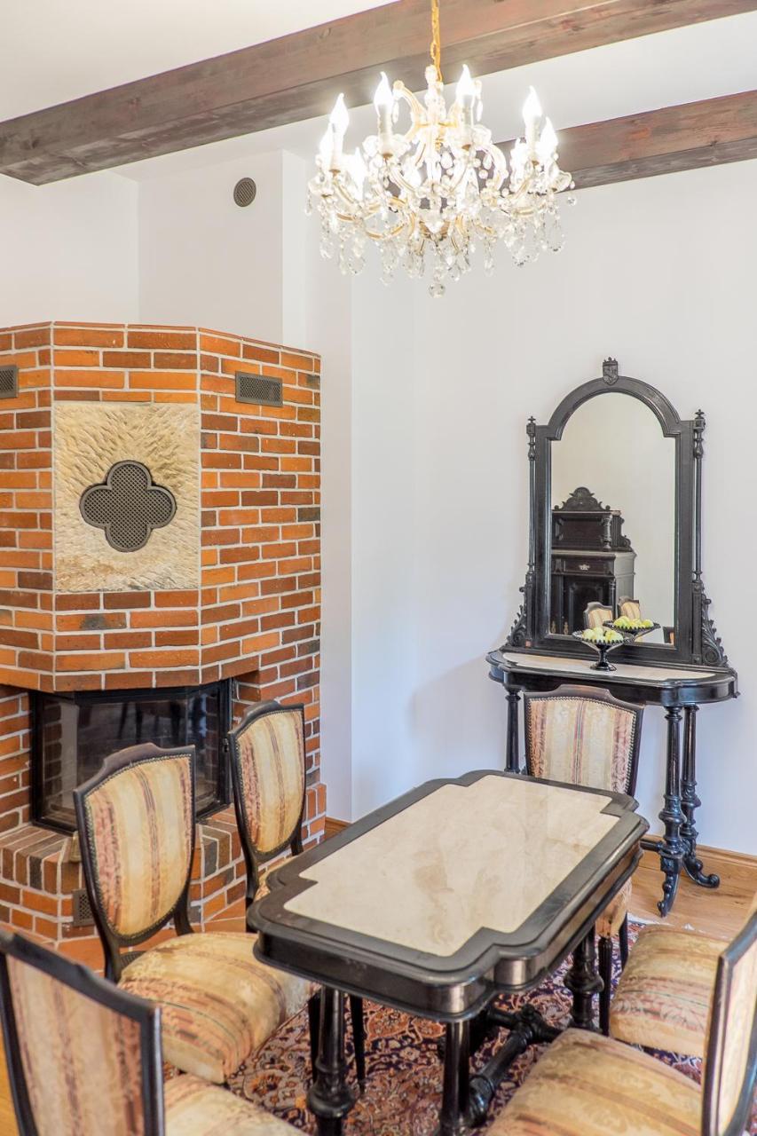 Ksiaz Wielkopolski Dwor Gogolewo Nad Warta Bed & Breakfast エクステリア 写真